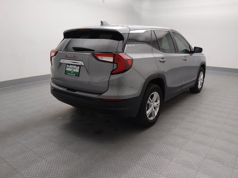 Used 2024 GMC Terrain SLE FWD image 9