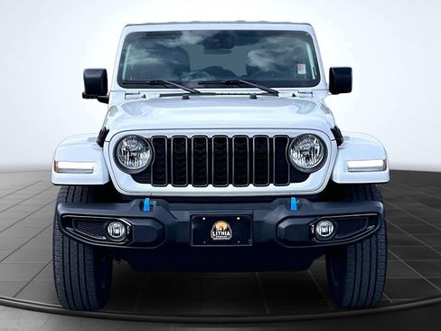 Used 2024 Jeep Wrangler Unlimited AWD/4WD image 6