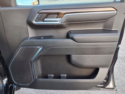 Used 2024 Chevrolet Silverado 1500 LT image 13