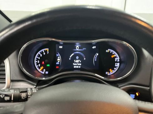 Used 2019 Jeep Grand Cherokee Laredo image 12