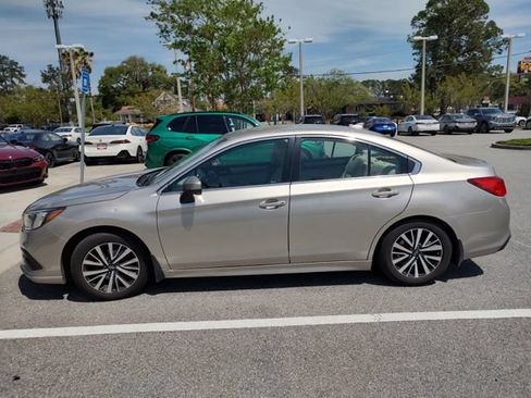 Used 2018 Subaru Legacy 2.5i Premium AWD/4WD image 2