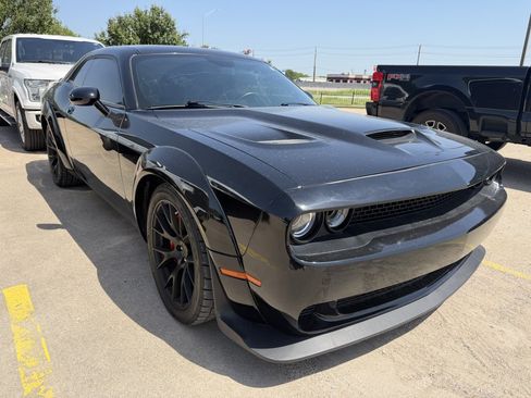 Used 2022 Dodge Challenger R/T Scat Pack RWD image 4