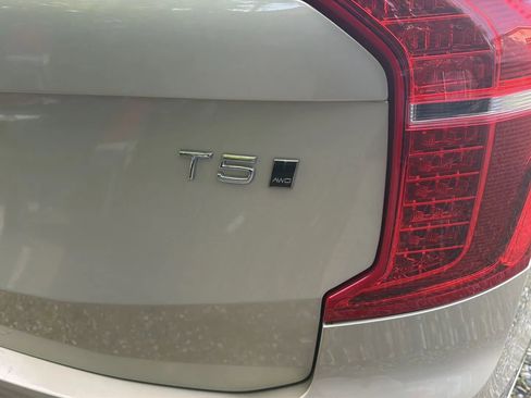 Used 2016 Volvo XC90 T5 Momentum AWD/4WD image 10