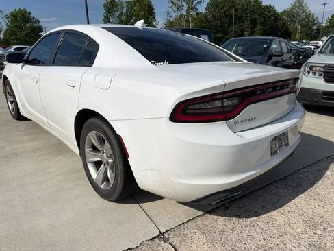 Used 2017 Dodge Charger SXT RWD image 27
