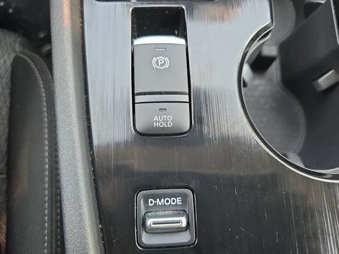 Used 2025 Nissan Rogue SV FWD image 29