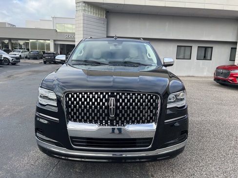Used 2023 Lincoln Navigator Black Label image 5