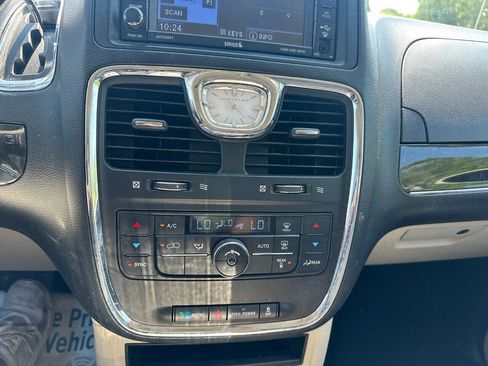 Used 2012 Chrysler Town & Country Touring w/ Entertainment Group #1 image 29