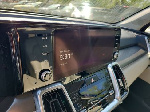 Used 2022 Kia Sorento SX AWD/4WD image 21