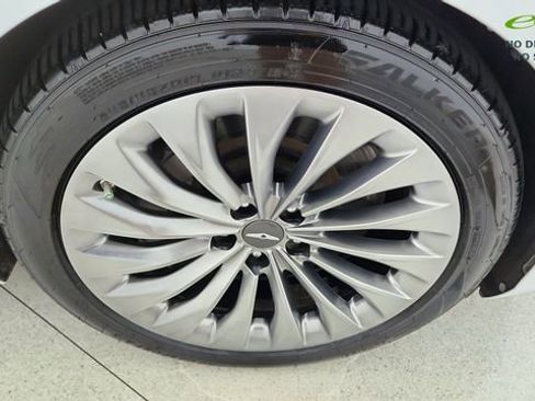 Used 2019 Genesis G90 3.3T Premium RWD image 56
