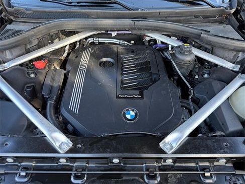 Used 2022 BMW X7 xDrive40i w/ Premium Package image 30