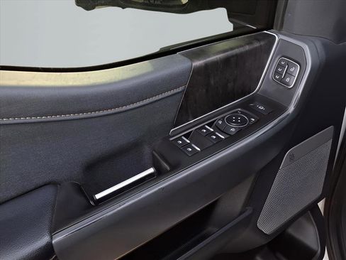 Used 2024 Ford F250 Lariat image 10