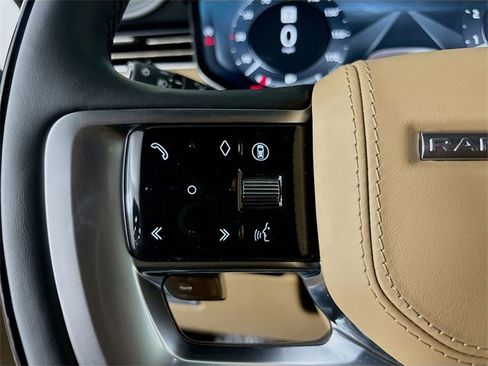 New 2025 Land Rover Range Rover Long Wheelbase SE image 10