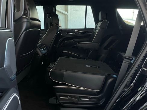 Used 2023 Cadillac Escalade Sport image 15
