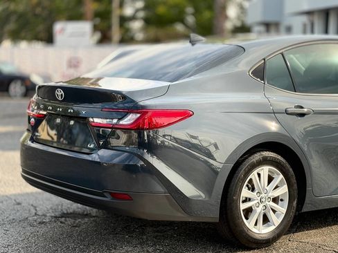 Used 2025 Toyota Camry LE image 11