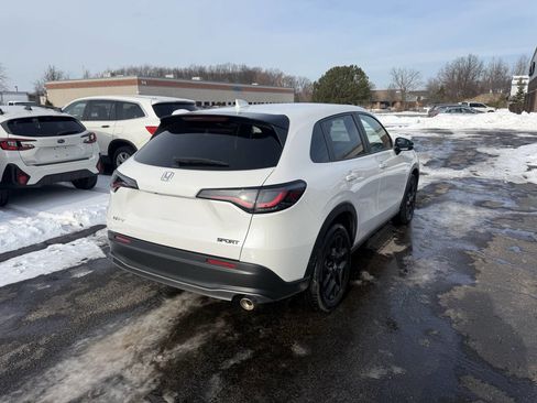 Used 2025 Honda HR-V Sport image 6