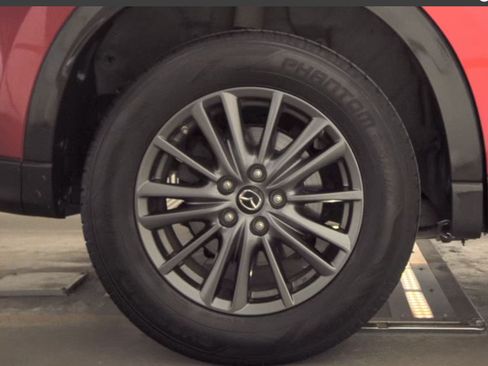 Used 2019 MAZDA CX-5 Sport FWD image 6