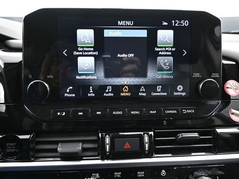 Used 2025 Nissan Pathfinder SL image 17