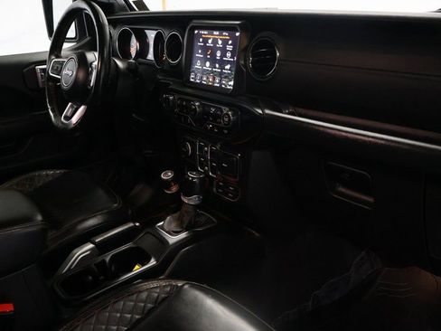 Used 2021 Jeep Wrangler Unlimited Sahara AWD/4WD image 11
