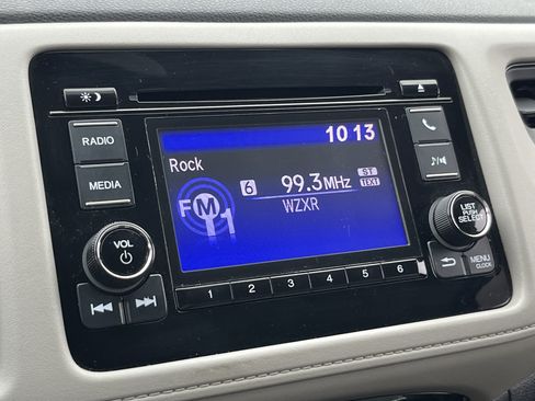 Used 2021 Honda HR-V LX image 30