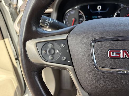 Certified 2018 GMC Acadia Denali w/ Technology Package AWD/4WD image 25