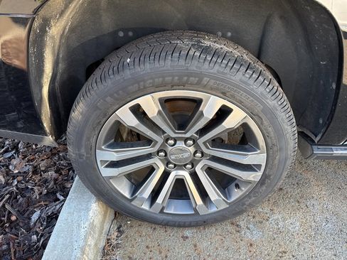 Used 2018 GMC Yukon XL Denali w/ Denali Ultimate Package image 10