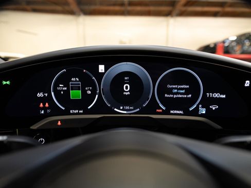 Used 2025 Porsche Taycan RWD image 69