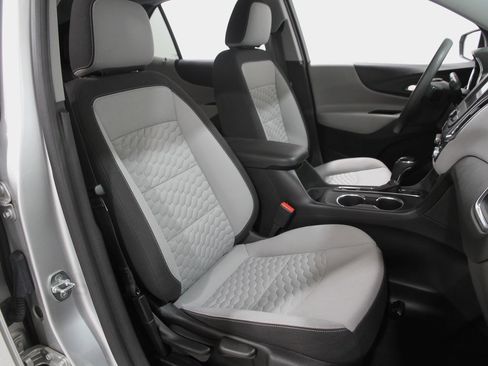 Certified 2021 Chevrolet Equinox LS w/ LS Convenience Package image 17