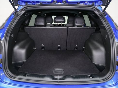 Used 2023 Jeep Compass Limited image 12