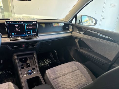 New 2025 Volkswagen Tiguan S image 12