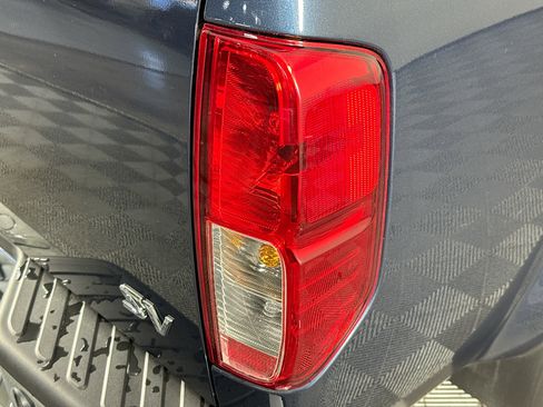 Used 2021 Nissan Frontier SV image 33