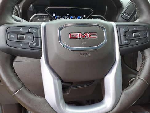 Used 2021 GMC Sierra 1500 SLT w/ SLT Premium Plus Package AWD/4WD image 26