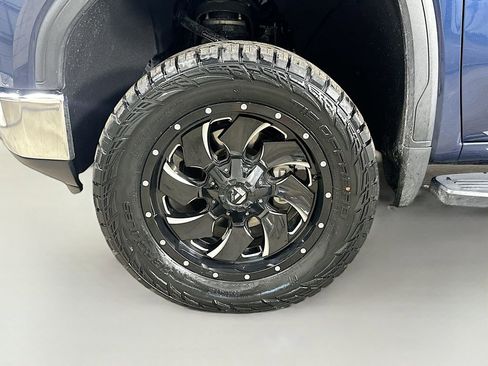 Used 2021 GMC Sierra 1500 SLT w/ SLT Premium Plus Package AWD/4WD image 8
