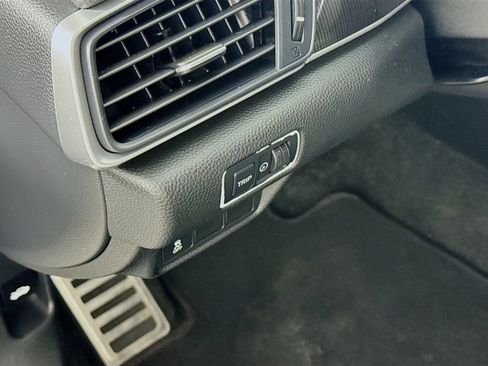 Used 2022 Honda Accord Sport image 7