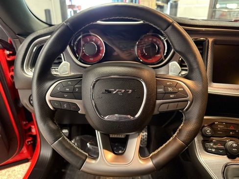 Used 2016 Dodge Challenger SRT Hellcat RWD image 13