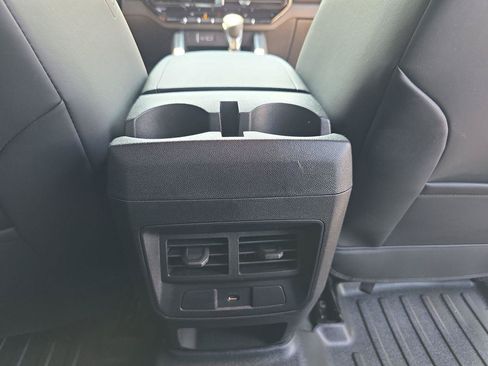 Used 2024 Chevrolet Colorado LT w/ LT Convenience Package II RWD image 26