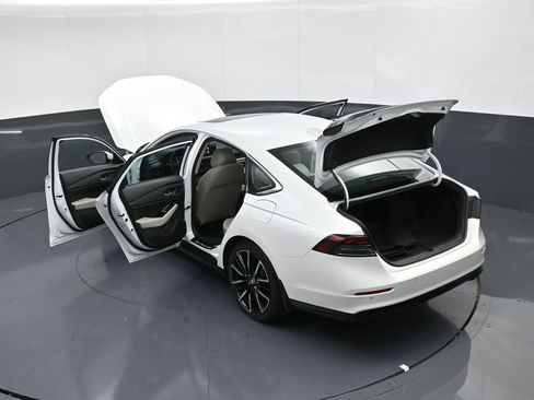 Used 2024 Honda Accord Touring image 37