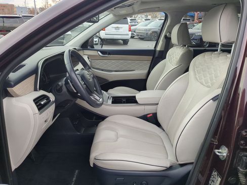 Used 2022 Hyundai Palisade Calligraphy image 17