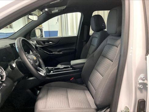 Used 2025 Chevrolet Equinox LT AWD/4WD image 10