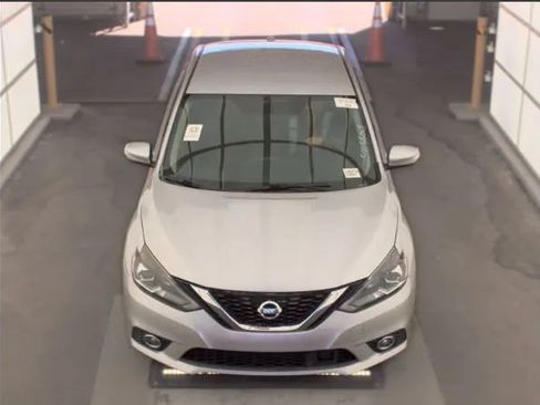 Used 2019 Nissan Sentra SR FWD image 3