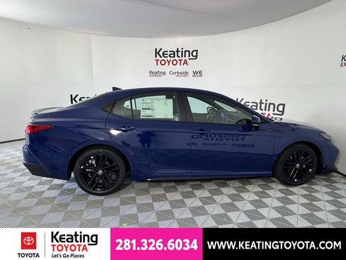 New 2026 Toyota Camry SE w/ Convenience Package FWD image 4