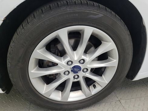 Used 2017 Ford Fusion SE w/ Fusion SE Technology Package FWD image 31