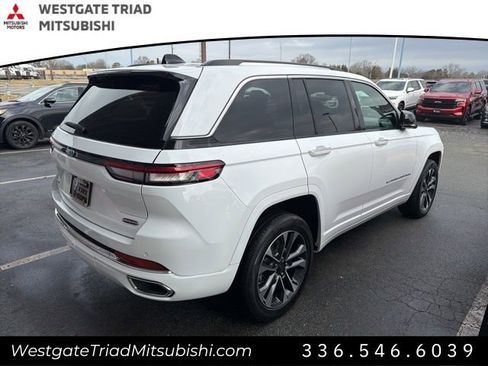 Used 2023 Jeep Grand Cherokee Overland AWD/4WD image 9