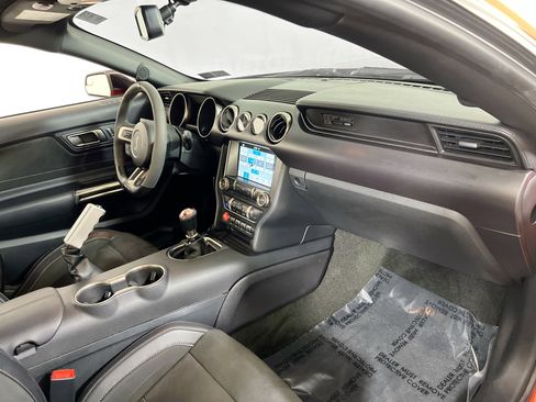 Used 2016 Ford Mustang Shelby GT350 w/ Technology Package image 28