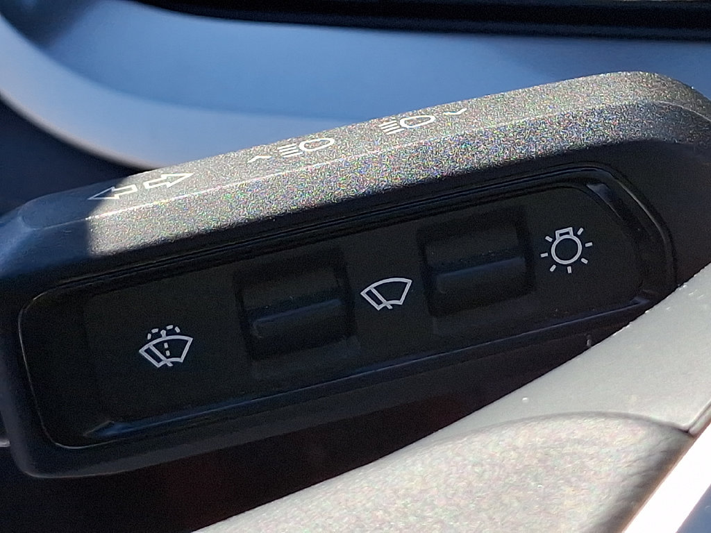 Used 2022 Rivian R1T Adventure AWD/4WD image 27