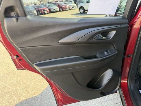 Used 2021 Chevrolet TrailBlazer LT w/ Convenience Package image 14