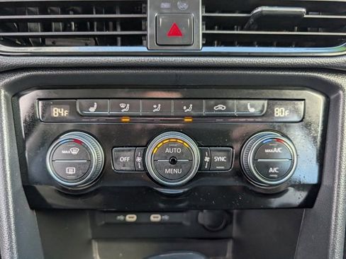 Used 2024 Volkswagen Taos SE image 16