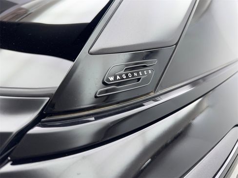 Used 2025 Jeep Wagoneer S Limited image 25