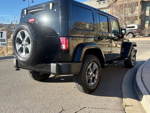 Used 2017 Jeep Wrangler Unlimited Sahara w/ Max Tow Package image 9