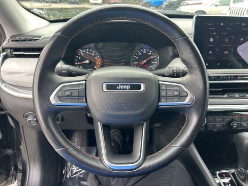 Certified 2022 Jeep Compass Limited image 16