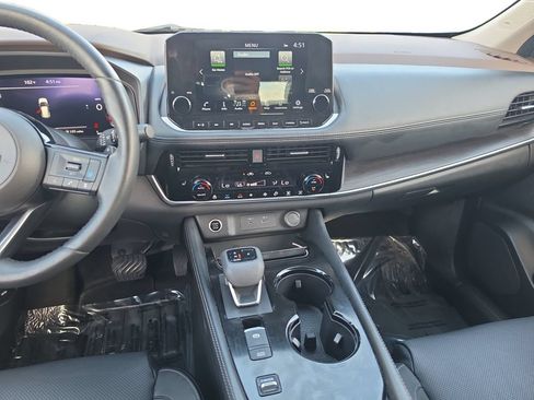 Used 2023 Nissan Rogue Platinum w/ Platinum Premium Package FWD image 14